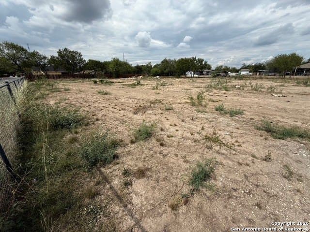 0.28 acres in Bexar County gallery image 3