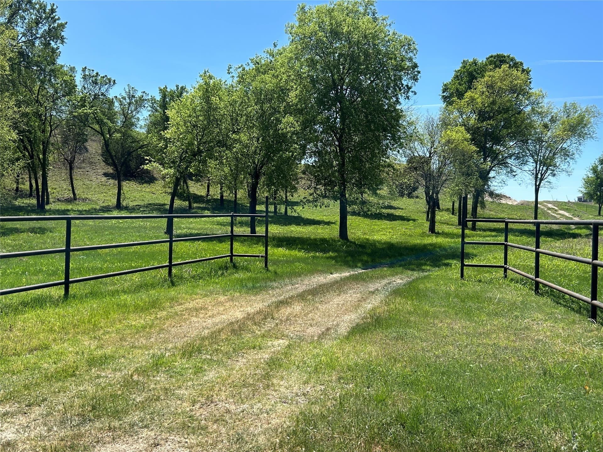 7.37 acres in Parker County