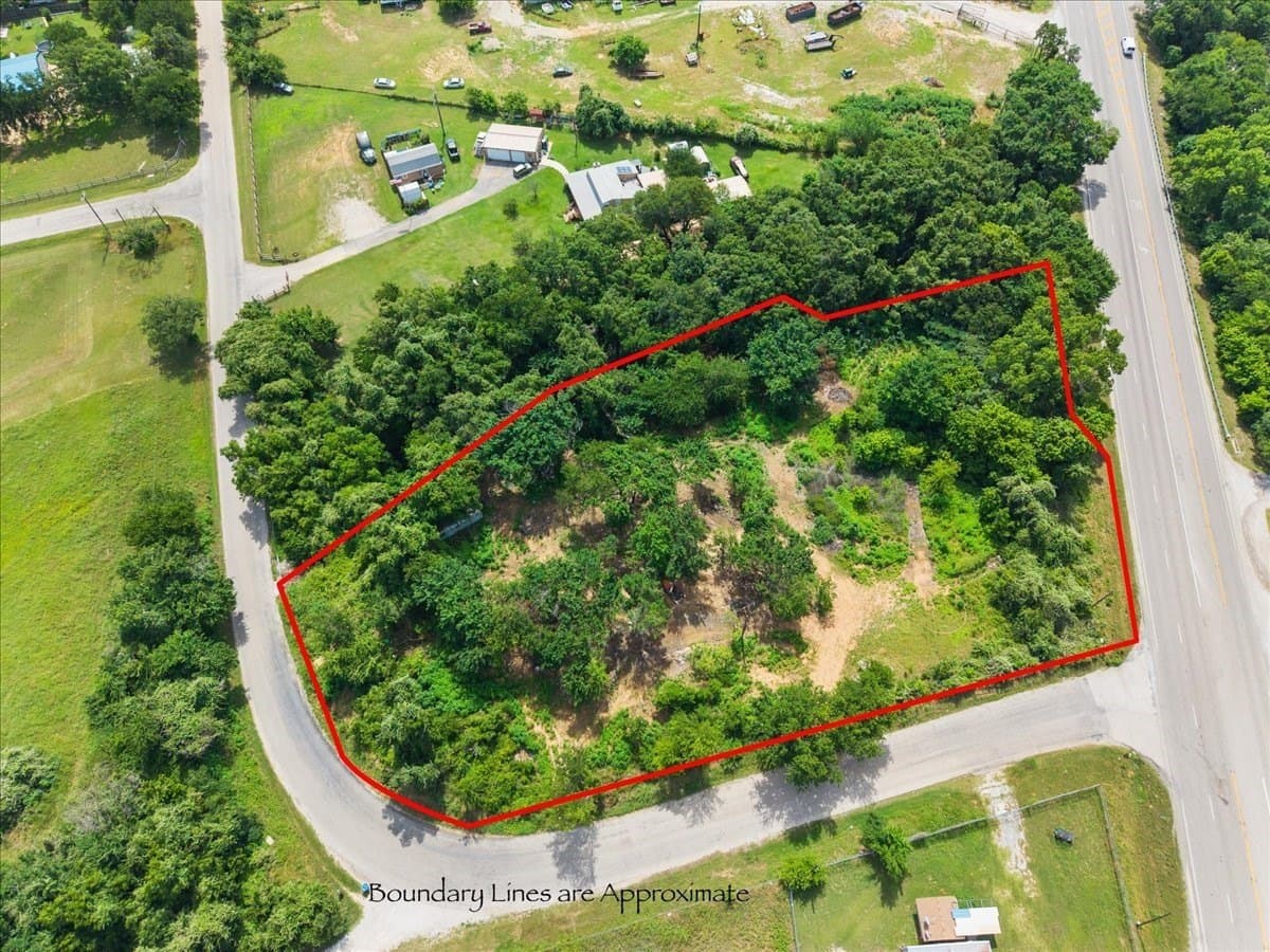 2.36 acres in Wise County - photo 2