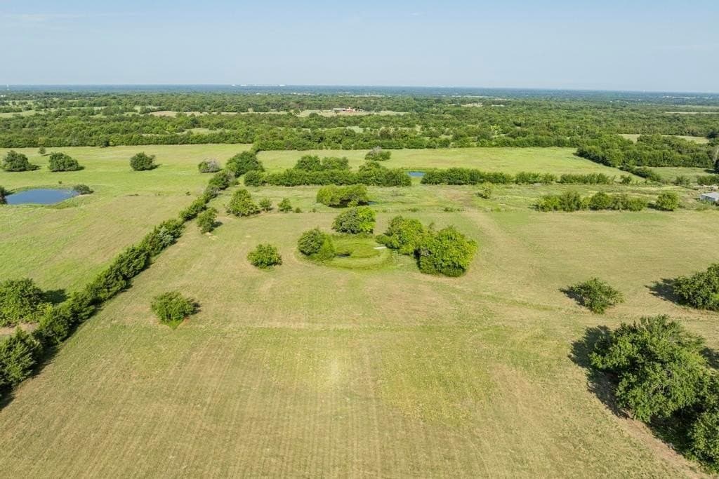 7 acres in Hunt County