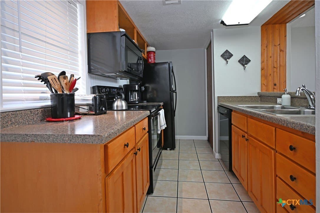 10.43 acres in Comal County - photo 7