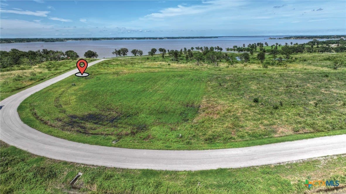 1.01 acres in Navarro County featured view