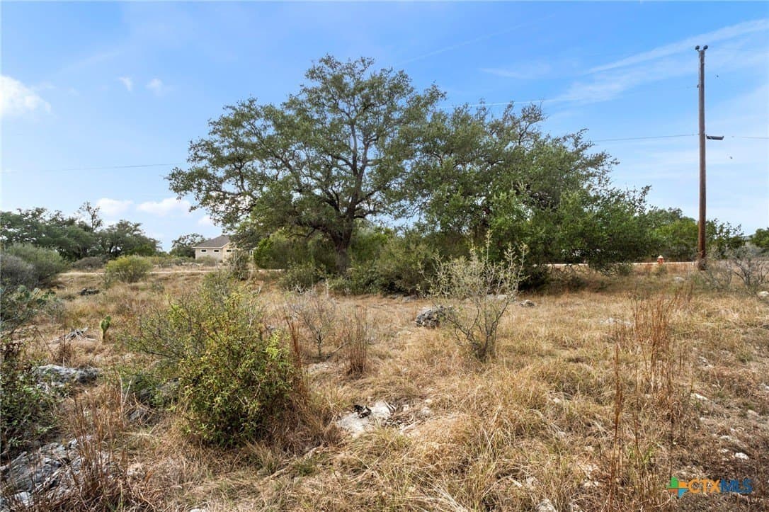1.42 acres in Comal County