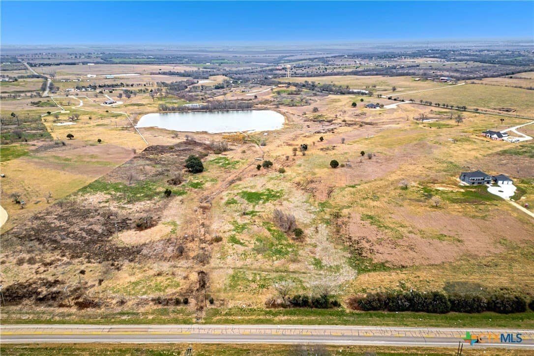 10.01 acres in McLennan County gallery image 2