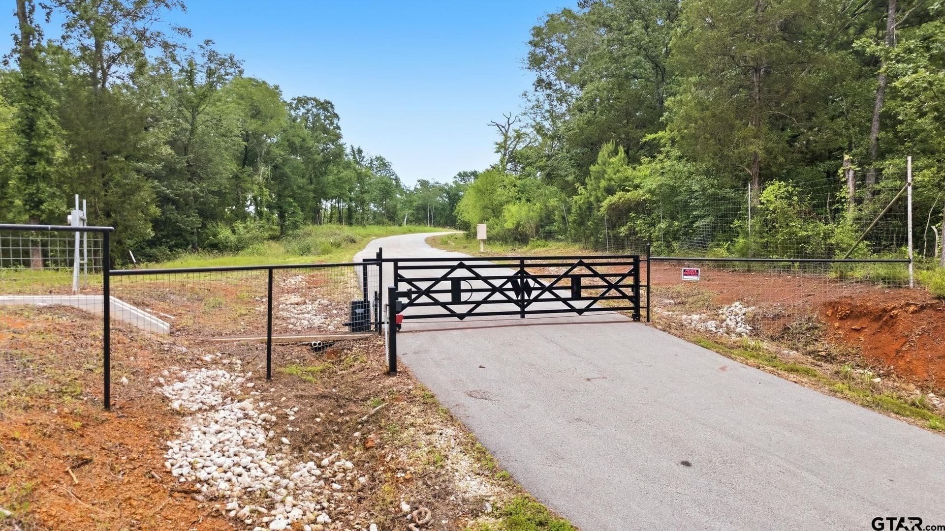 9.35 acres in Anderson County gallery image 2