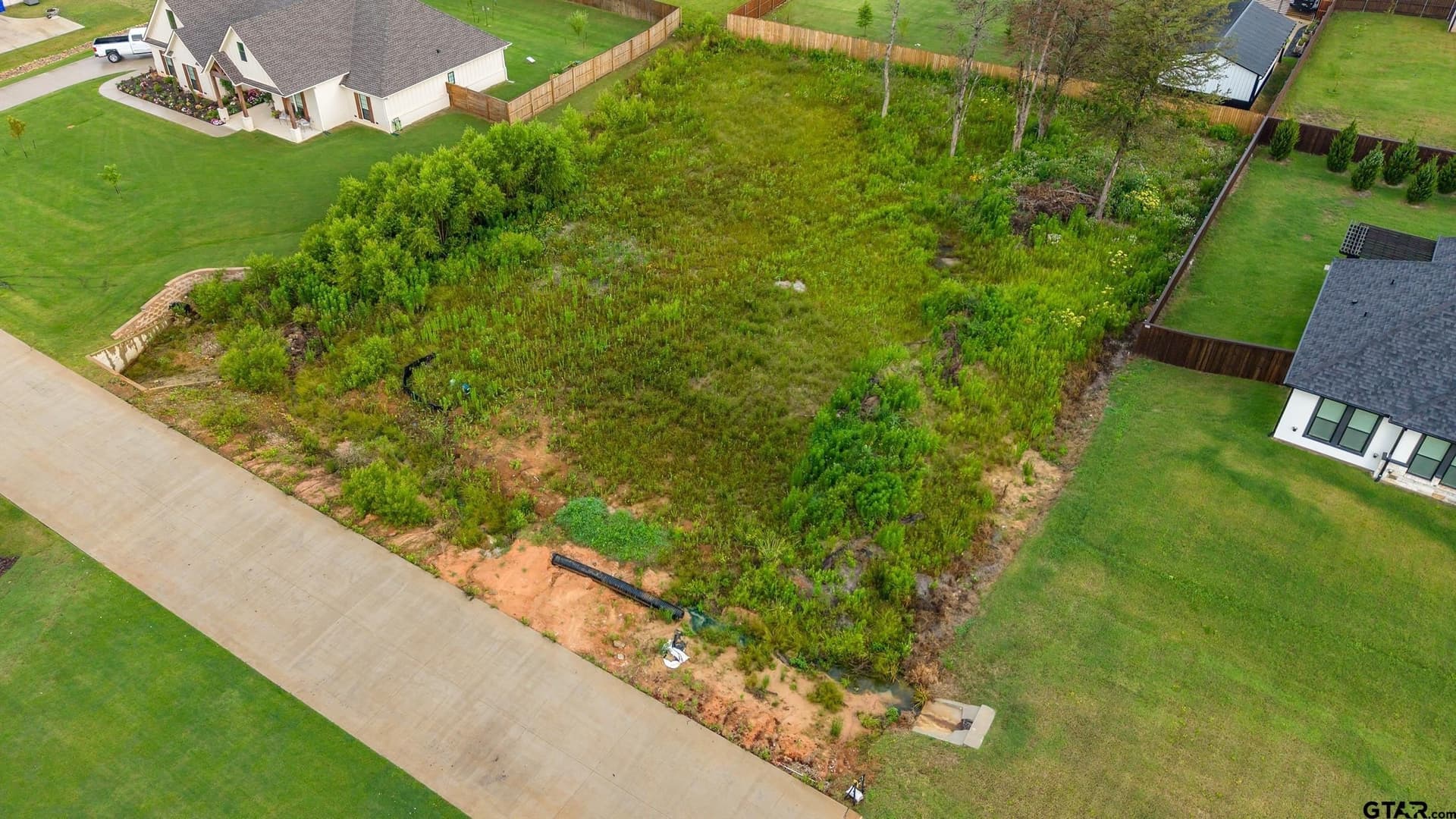0.5 acres in Smith County gallery image 3