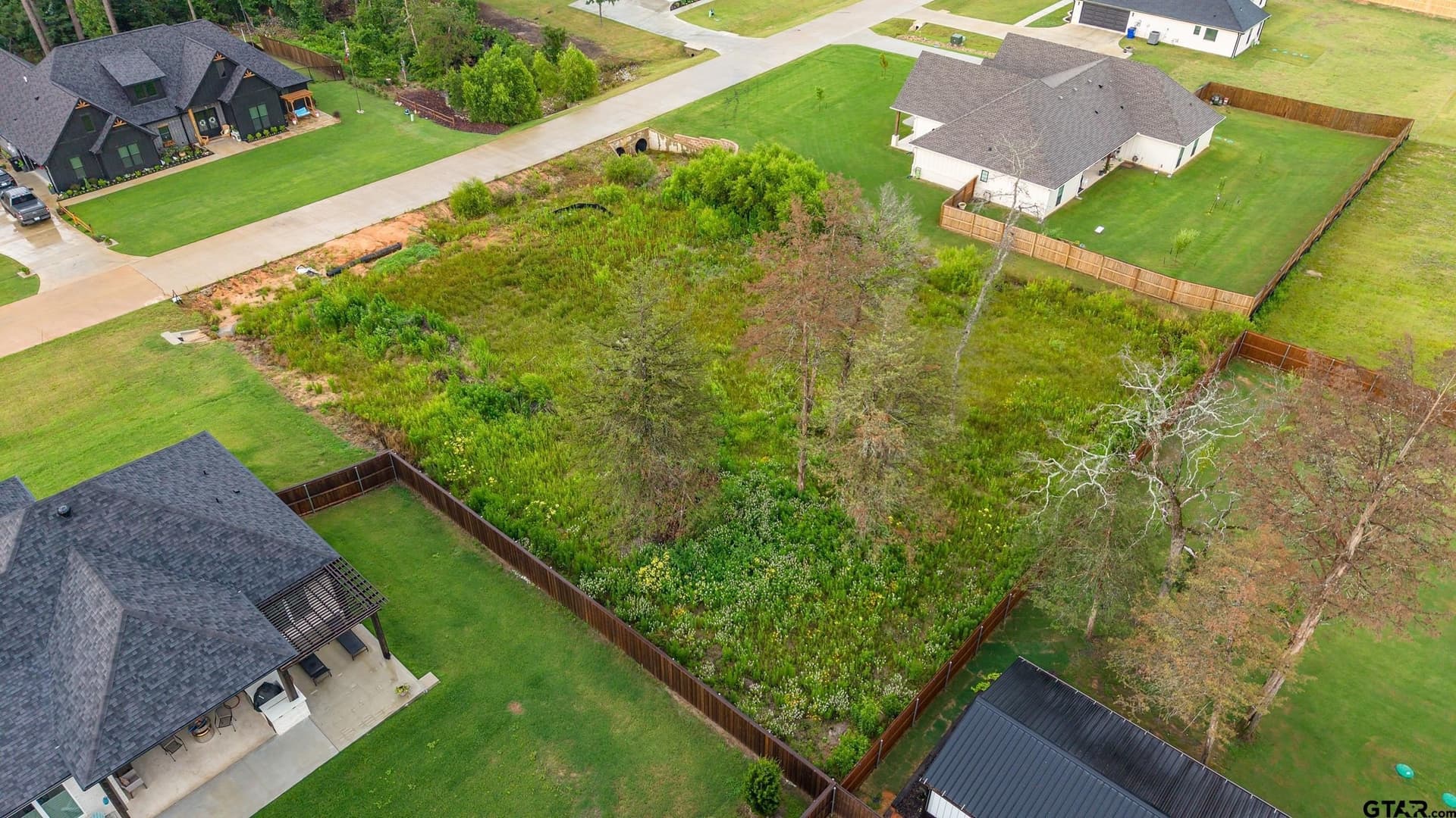 0.5 acres in Smith County gallery image 4