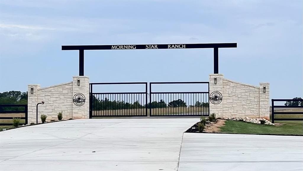 13.3 acres in Freestone County
