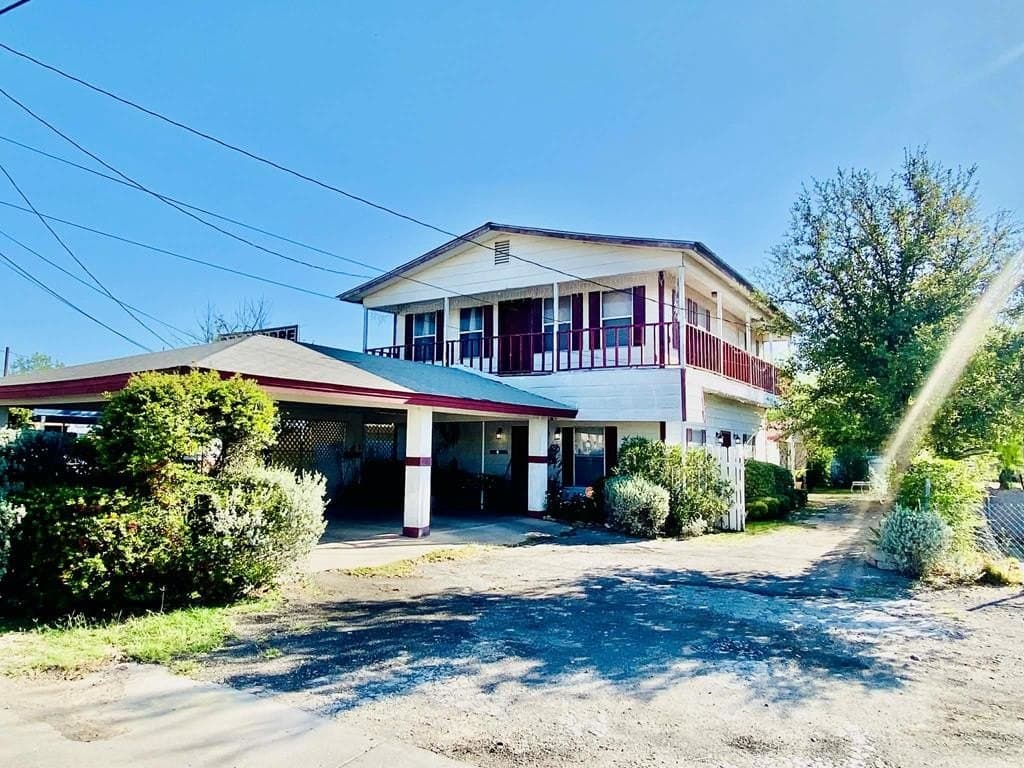 7,000 acres in Maverick County