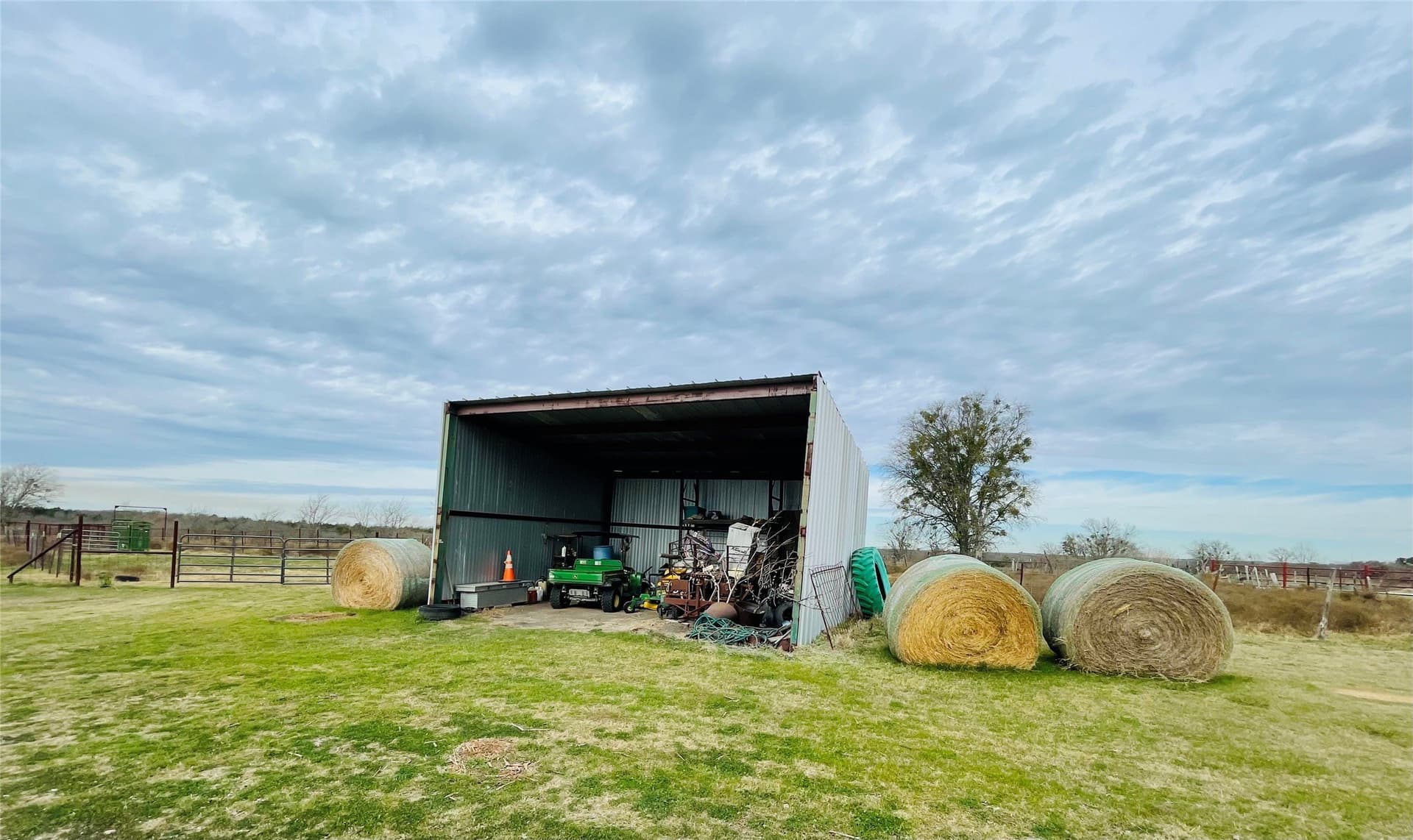97.93 acres in Navarro County - photo 13