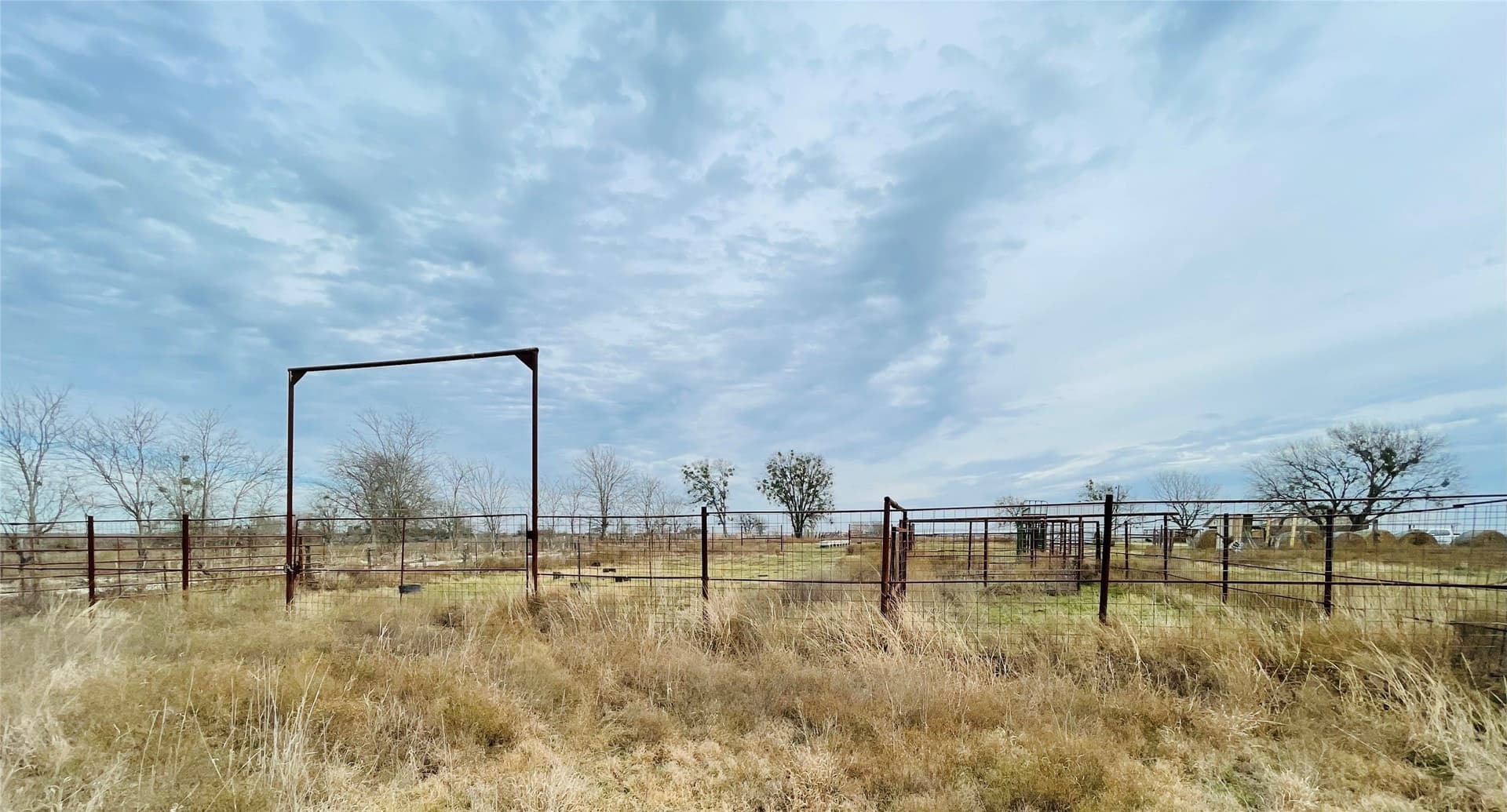 97.93 acres in Navarro County - photo 11