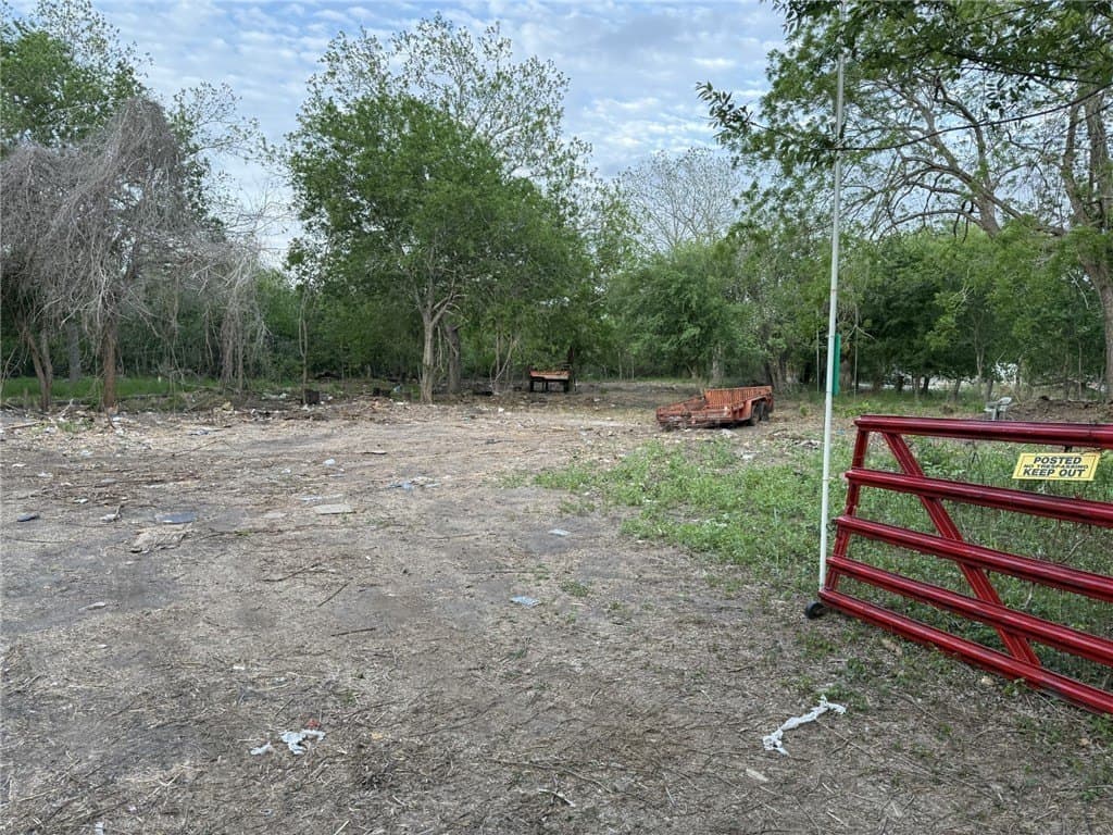 1.9 acres in Nueces County gallery image 3