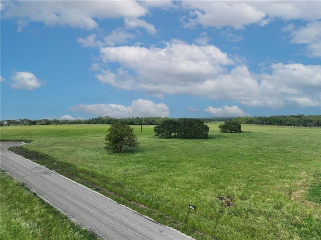 18.37 acres in AUSTIN County - photo 3