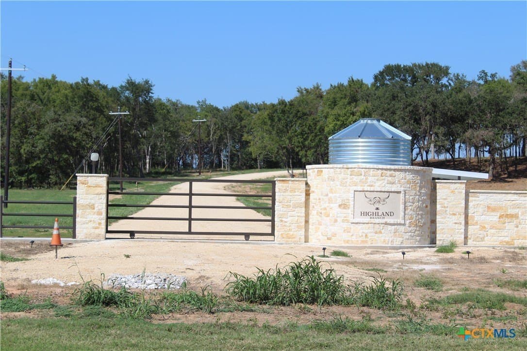 3.45 acres in Milam County