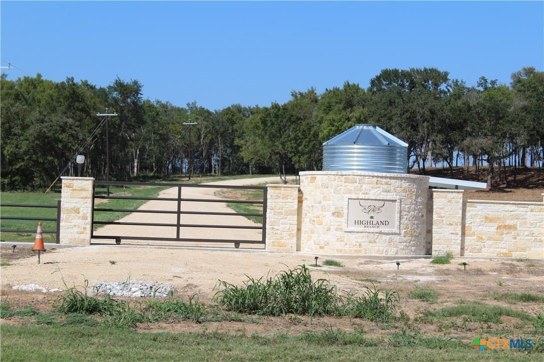 3.45 acres in Milam County gallery image 2