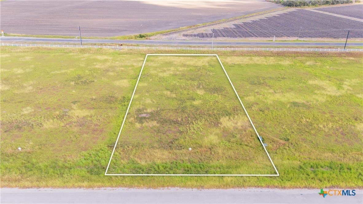 0.83 acres in Calhoun County - photo 4