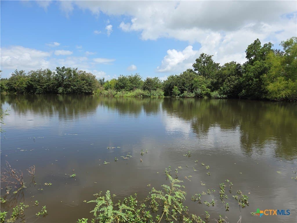 35 acres in Milam County
