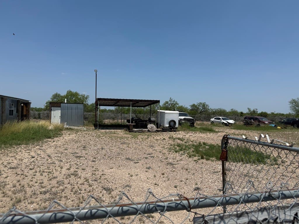 14,000 acres in Maverick County gallery image 4