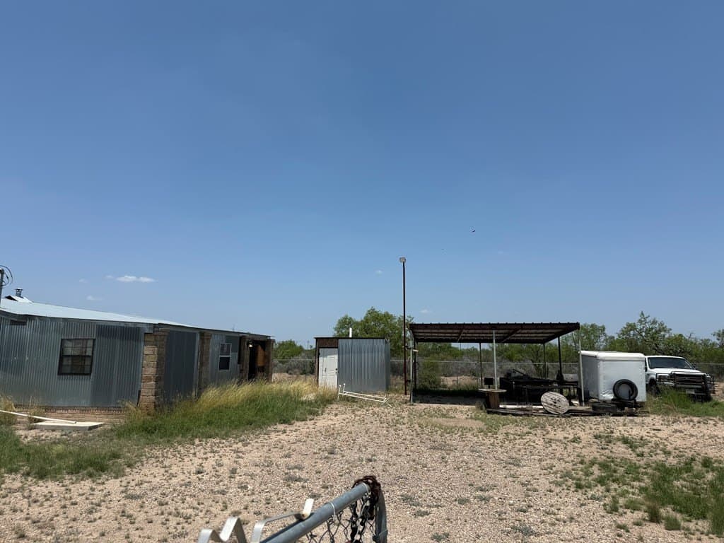 14,000 acres in Maverick County gallery image 2