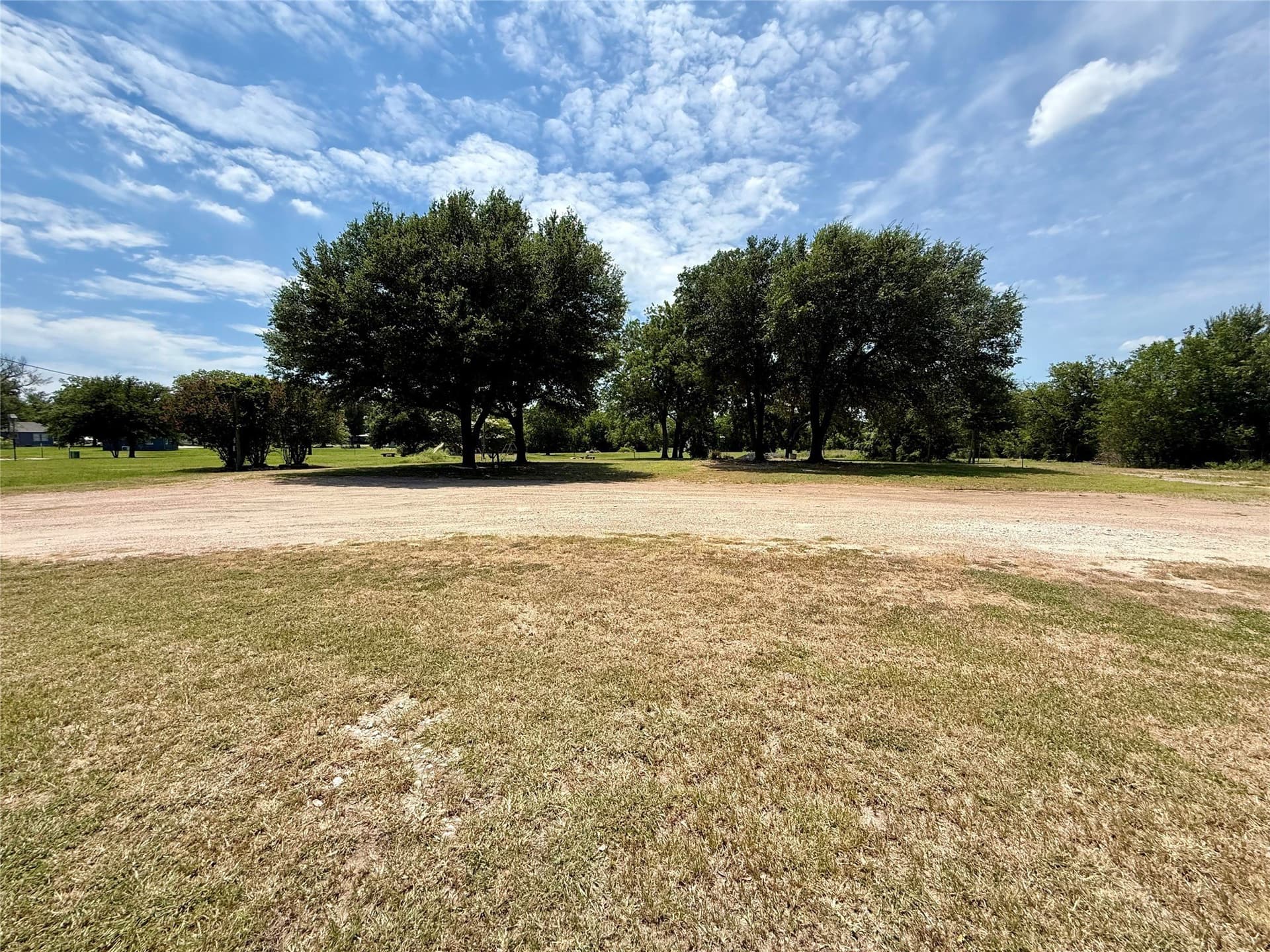 0.92 acres in Robertson County