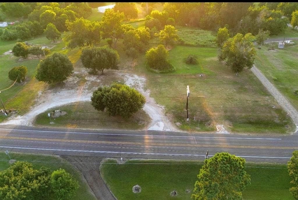 0.92 acres in Robertson County