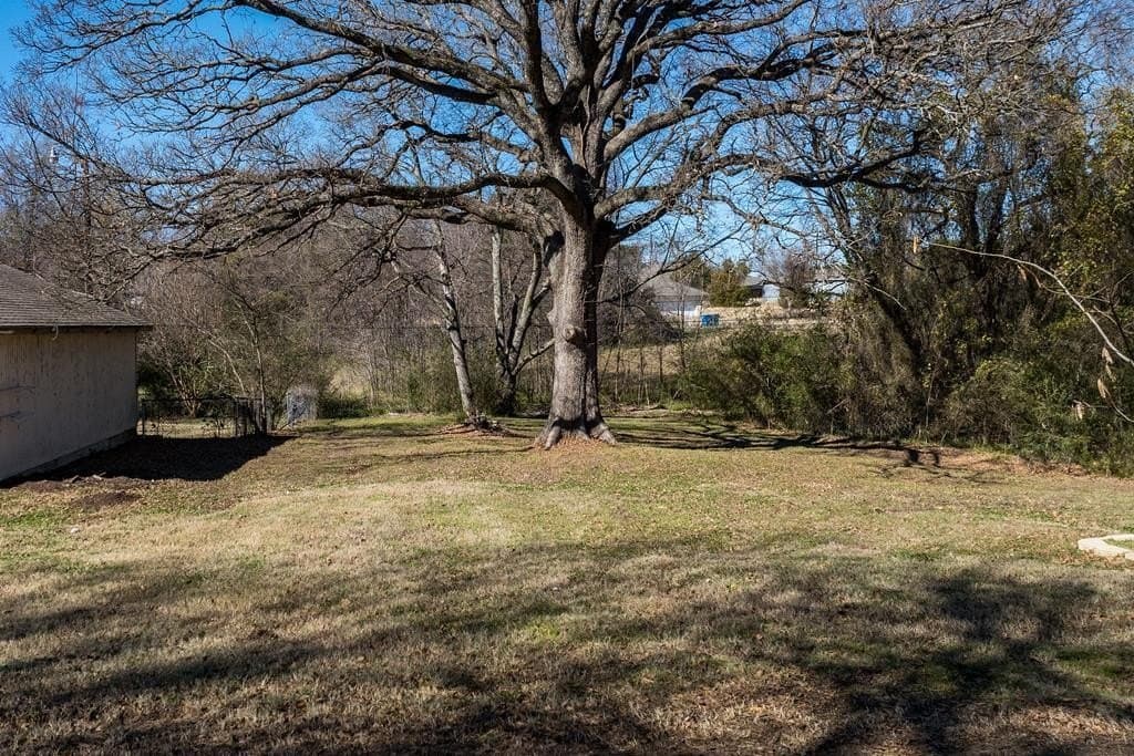 0.19 acres in Henderson County gallery image 2