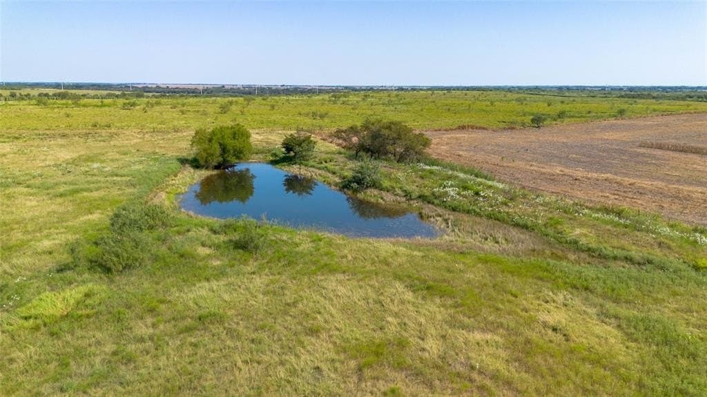 11 acres in Hill County gallery image 2