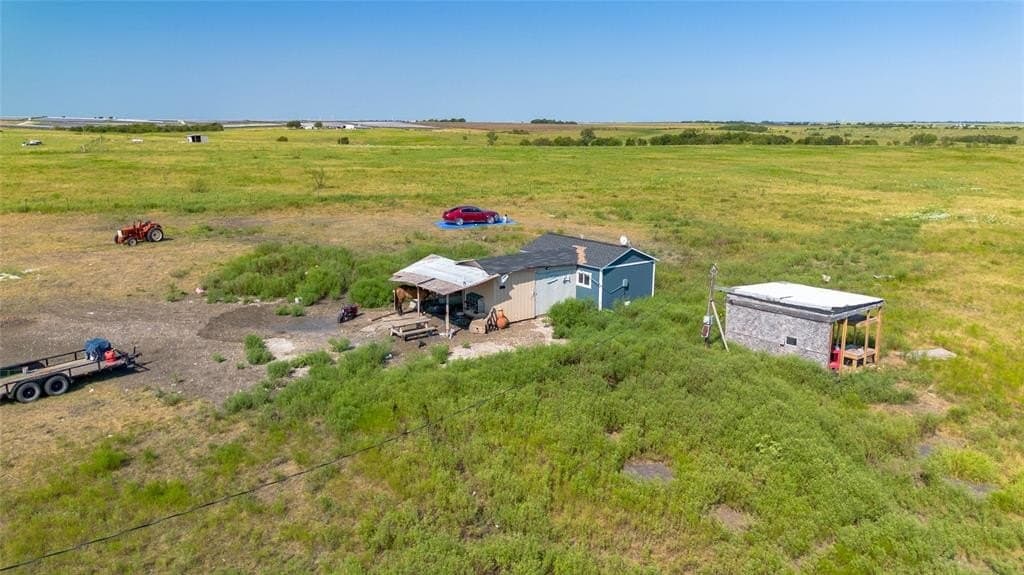 11 acres in Hill County gallery image 3