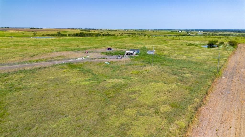 11 acres in Hill County gallery image 4