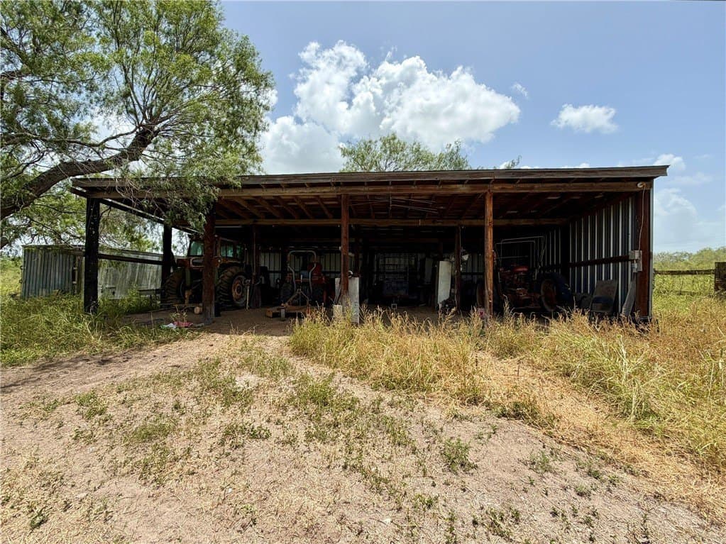 20.01 acres in Kleberg County - photo 25