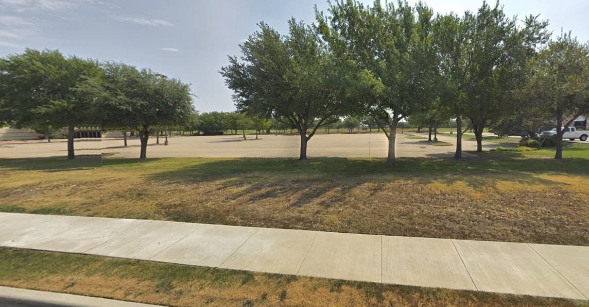 1.42 acres in Tarrant County - photo 2