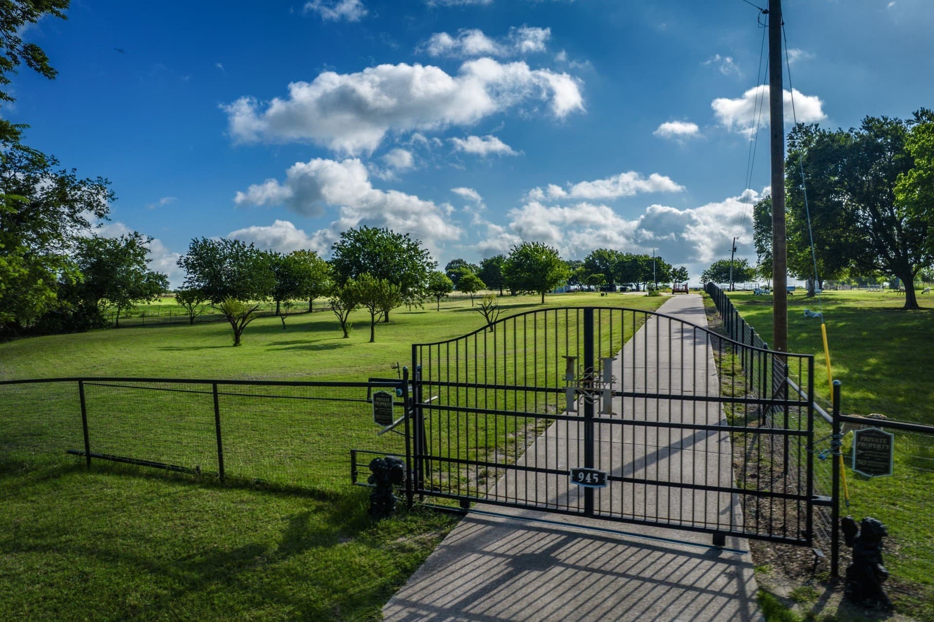 4 acres in Ellis County gallery image 2