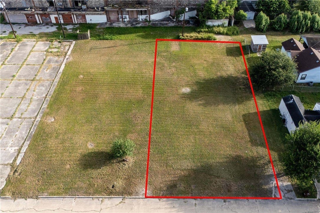 0.24 acres in Kleberg County - photo 7