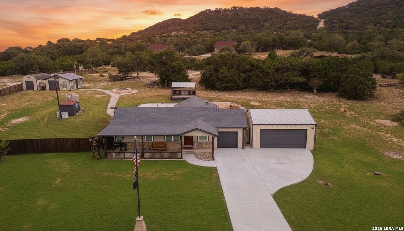 20.12 acres in Bandera County - photo 2