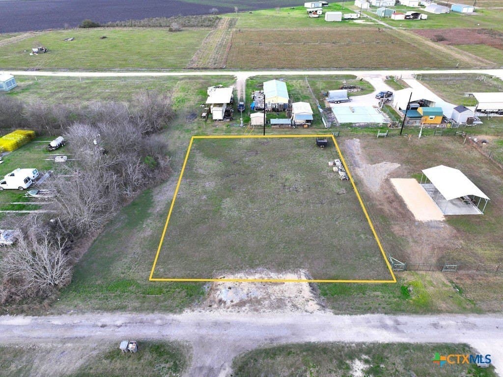 0.33 acres in Calhoun County