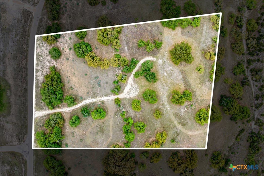 7.01 acres in Blanco County gallery image 4