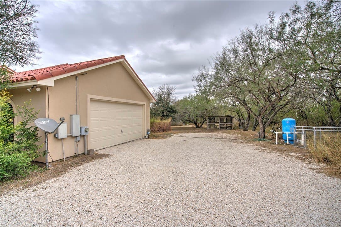 11.59 acres in Nueces County gallery image 3