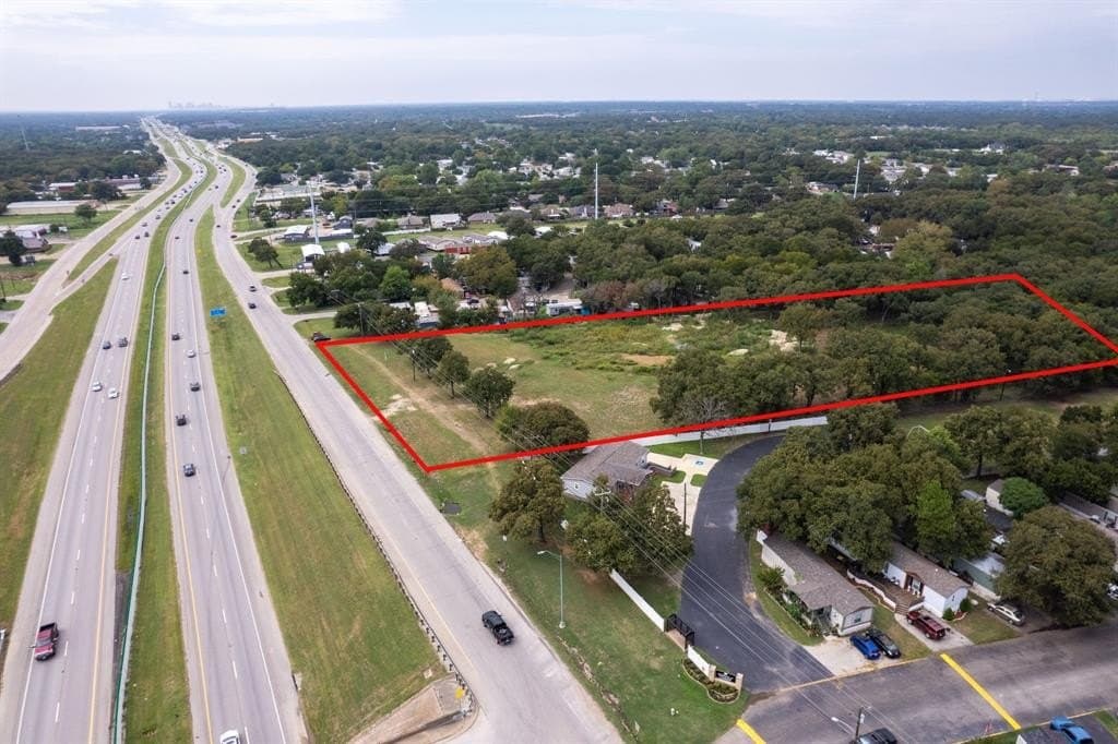4.8 acres in Dallas County gallery image 2