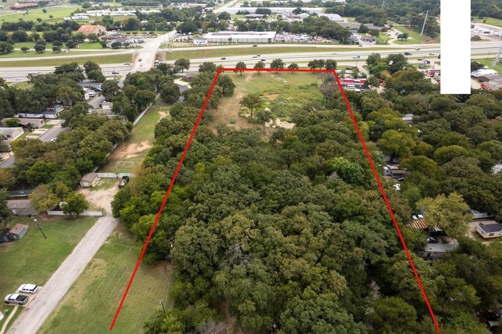 4.8 acres in Dallas County gallery image 3