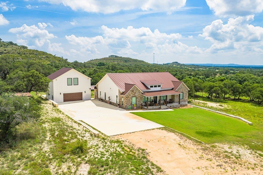 26.36 acres in Blanco County gallery image 2