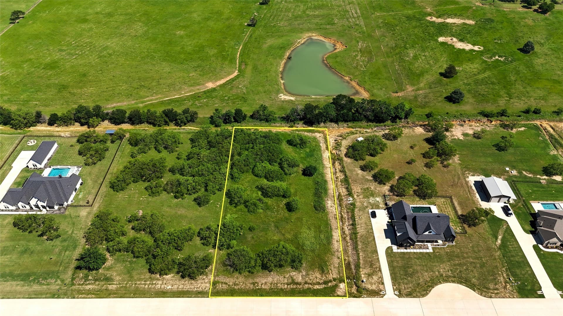 1.9 acres in Denton County gallery image 2