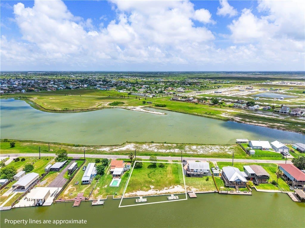 0.35 acres in Aransas County gallery image 3
