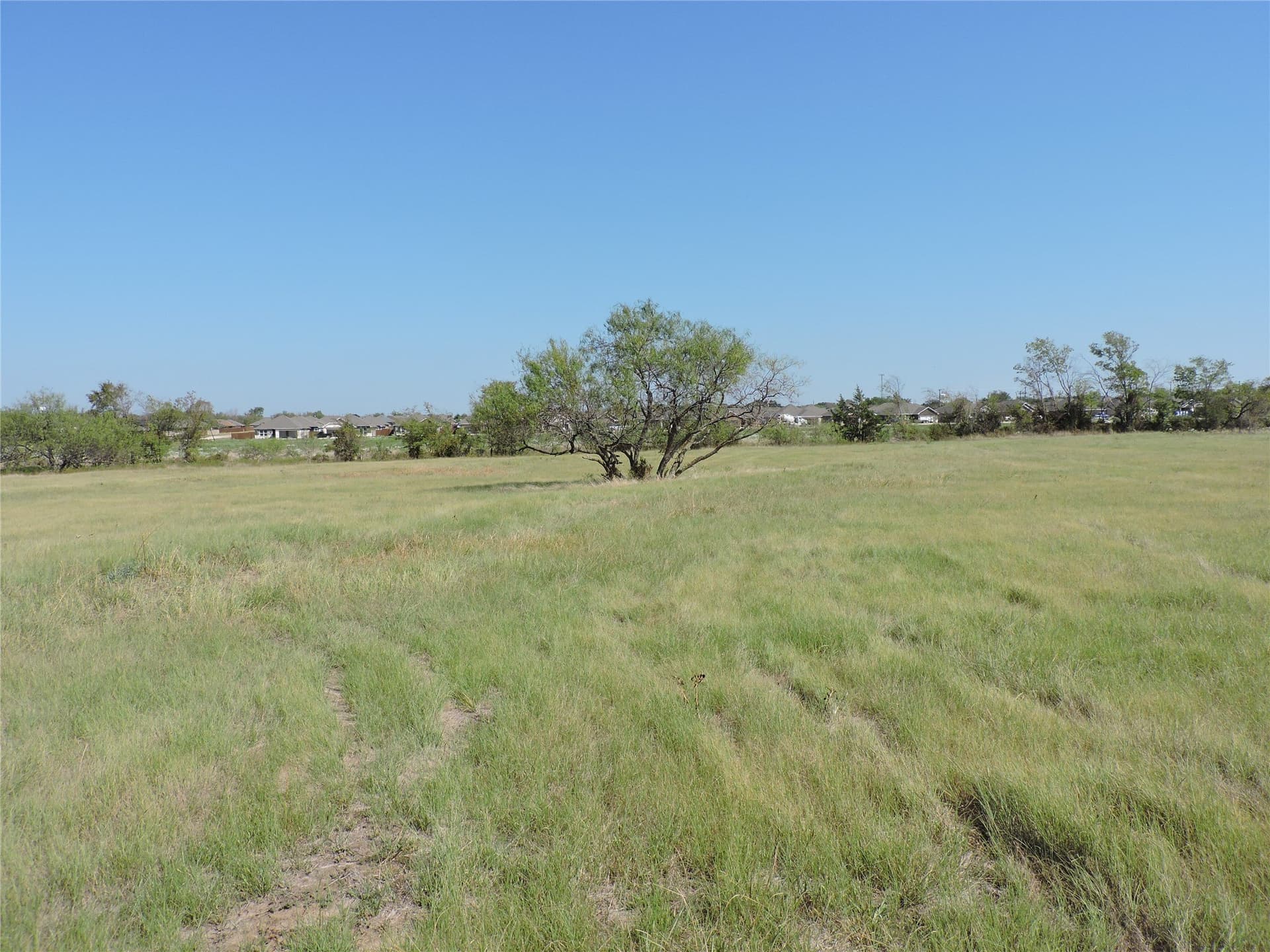 1.98 acres in Henderson County