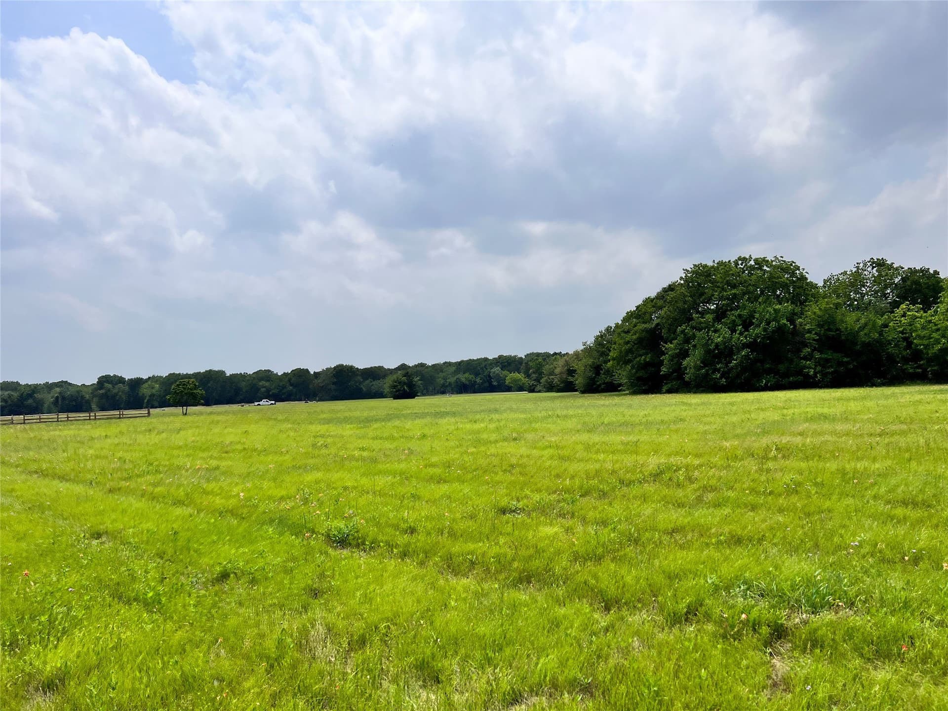 1.02 acres in Navarro County - photo 12