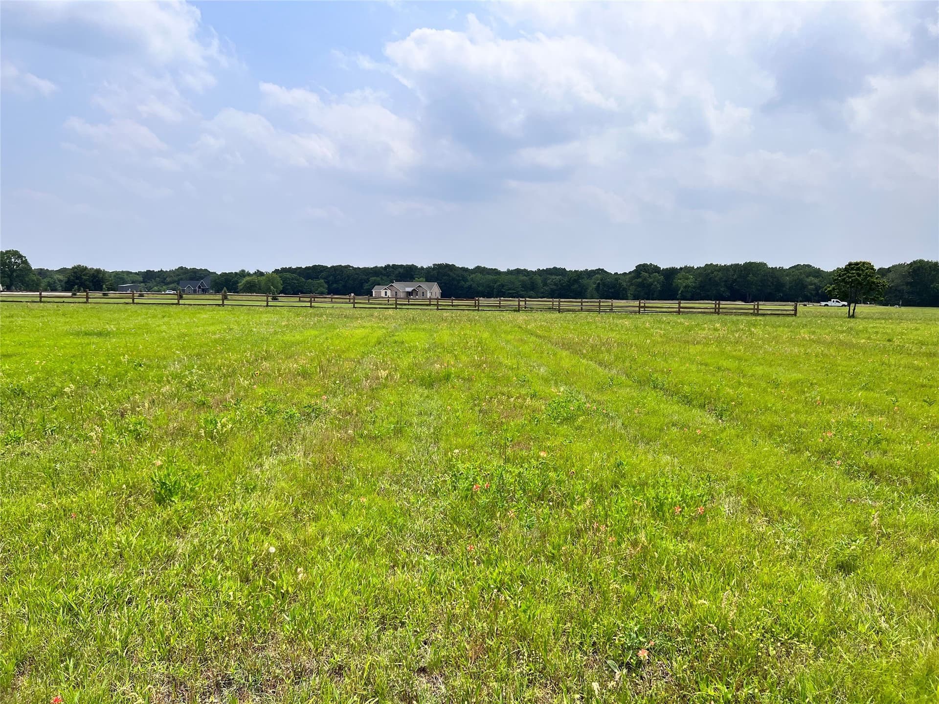 1.02 acres in Navarro County - photo 14