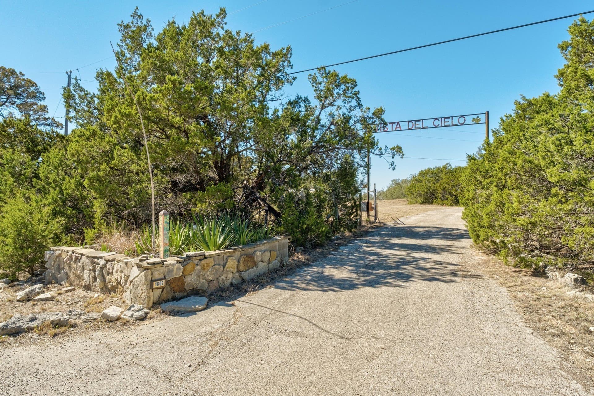 10 acres in Hays County - photo 2