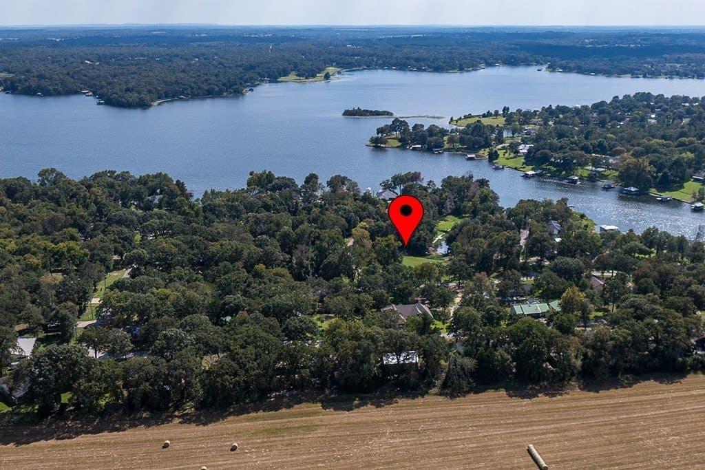 0.77 acres in Henderson County gallery image 4
