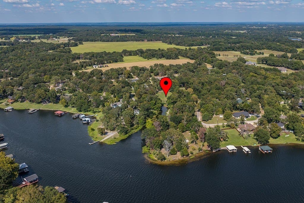 0.77 acres in Henderson County featured view