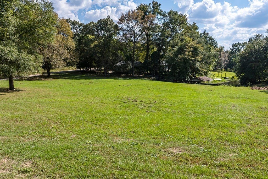0.77 acres in Henderson County - photo 10