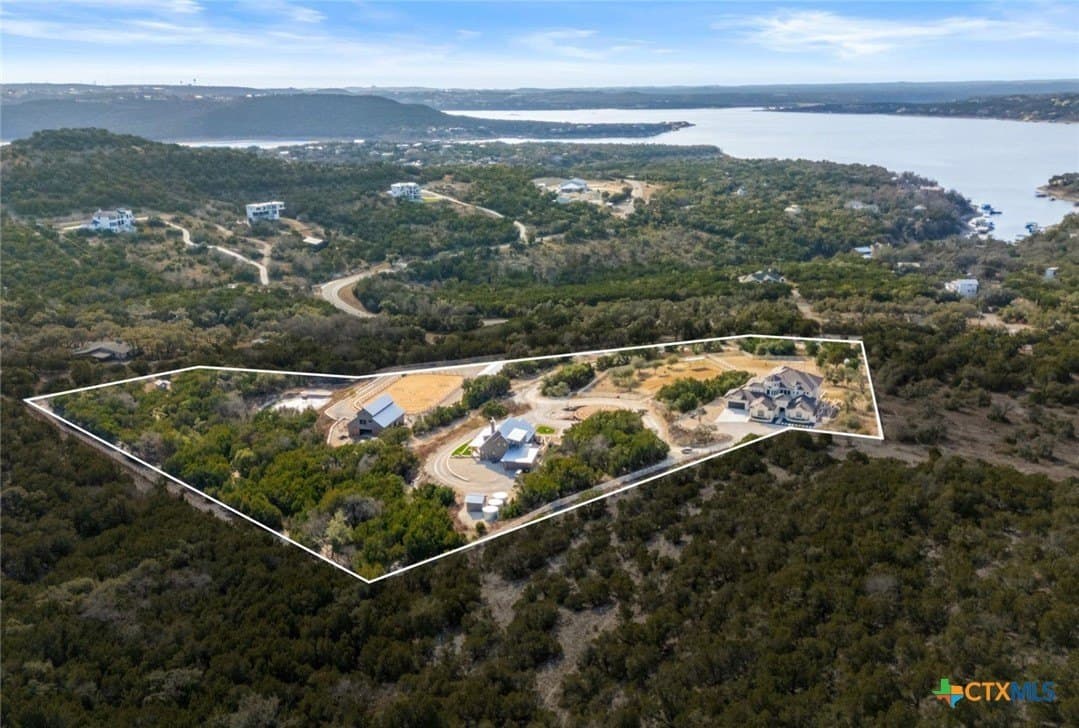 10.62 acres in Travis County gallery image 3